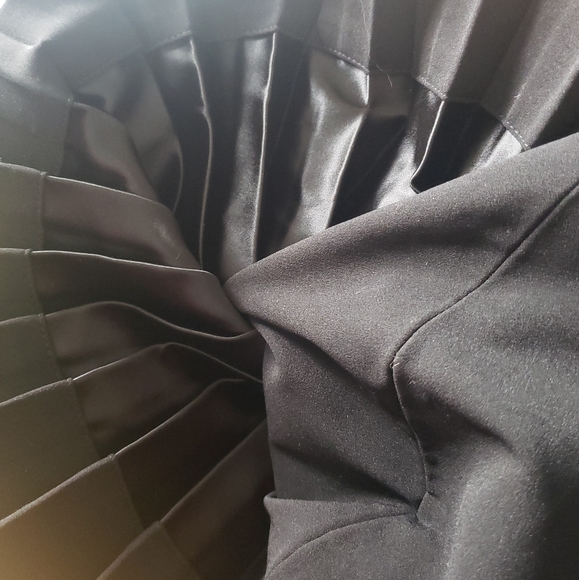 Preen by Thornton Bregazzi mini dress. For petite body frame. - Picture 5 of 5